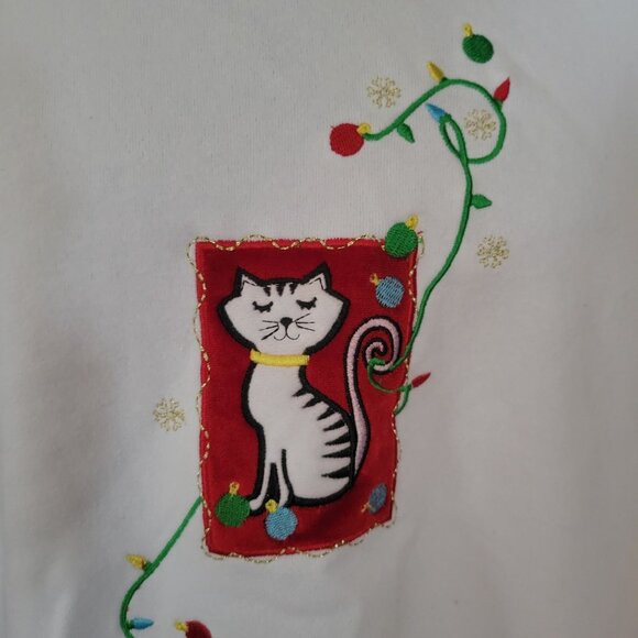 Ladies Holiday Sweatshirt With Cat Embroidery & Festive Design 2X - Picture 2 of 5